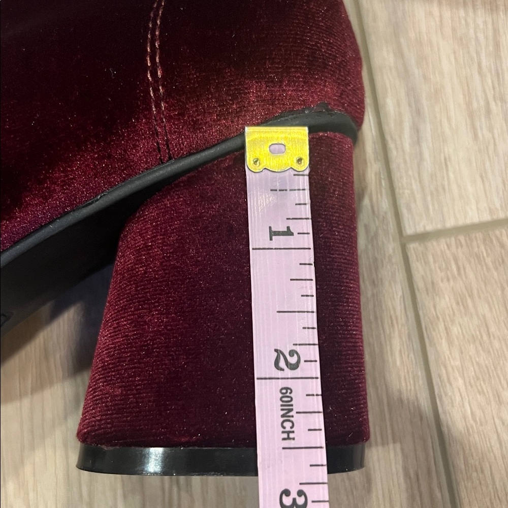 New Lov Mark Slinky Wine Velvet/Burgundy Velvet Heeled Booties Size 6 - Picture 15 of 15